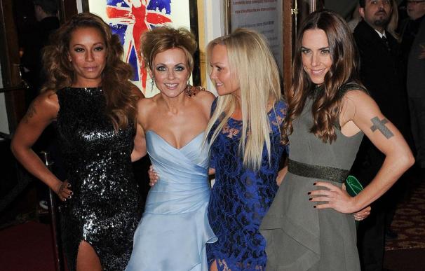 Victoria Beckham mantiene la distancia con las Spice Girls