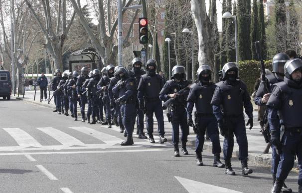 Interior ha gastado más de 650.000 euros en material antidisturbios, incluyendo al menos 2.000 botes de gas lacrimógeno