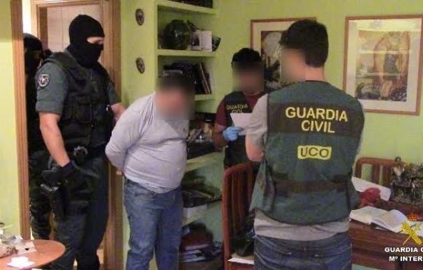 Prisión para cinco de los nueve detenidos por captar menores para su explotación sexual en un club de alterne en Galicia