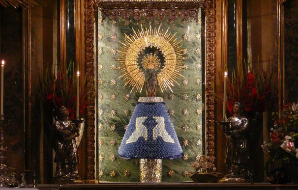 La Virgen del Pilar lucirá este sábado un manto elaborado con la técnica del origami