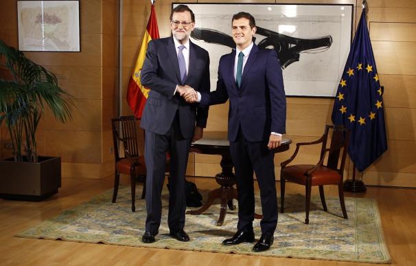 Rajoy ofrece a Rivera un "amplio acuerdo por la regeneración" que incluya justicia independiente y menos aforados