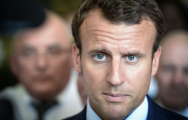 El ministro de economía francés Emmanuel Macron dimitirá en las próximas horas