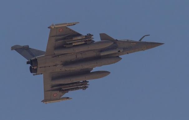 Aviones de la coalición bombardean a Estado Islámico en el norte de Siria, según Turquía