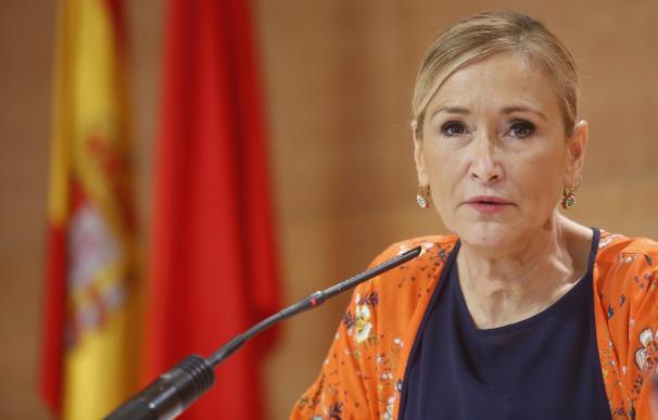 Cifuentes insta al PSOE a permitir la investidura de Rajoy para que España no sea el "hazmerreír" de Europa