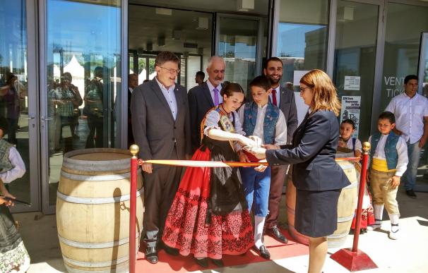 La Feria Requenense del Vino abre sus puertas con una veintena de caldos de Denominación de Origen de la zona