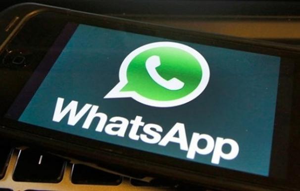 WhatsApp compartirá tu teléfono con Facebook y permitirá que los comercios te escriban