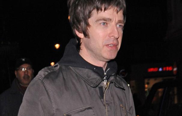 Noel Gallagher se considera un buen esposo