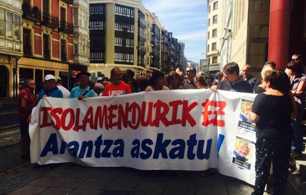 Allegados de Arantza Zulueta piden a partidos políticos y agentes sociales que se "impliquen" en su defensa