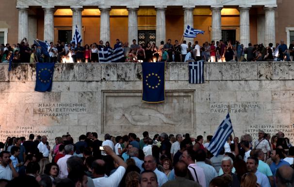 Manifestación proeuropea en Atenas, delante del parlamento