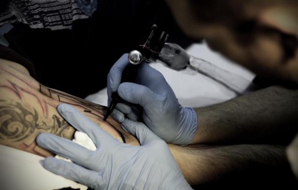 Algunos tatuajes grandes pueden confundirse con tumores en imágenes radiológicas