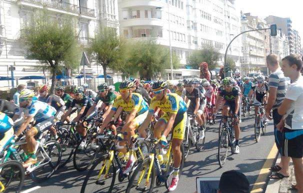 El tráfico en la Avenida de Solvay se desviará a Suances el miércoles por la Vuelta a España