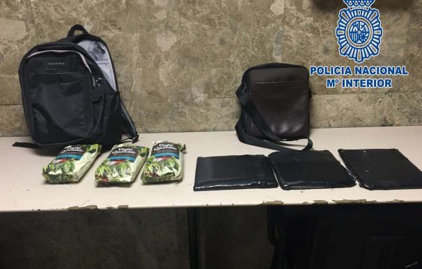 Detenida en Barajas una mujer que pretendía introducir más de 6 kilos de cocaína en paquetes de café