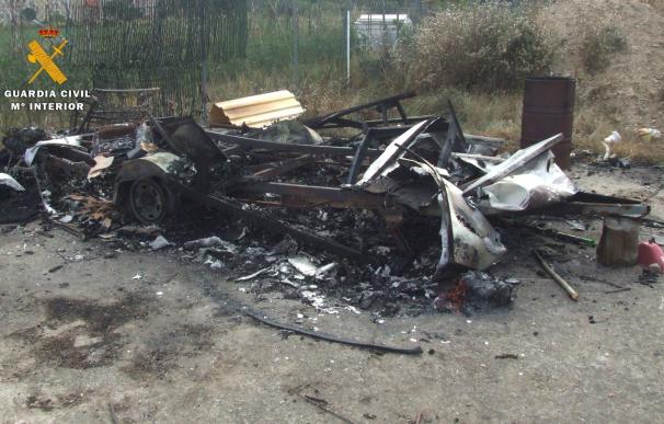 La Guardia Civil detiene a dos personas como presuntas autoras de un incendio en una caravana