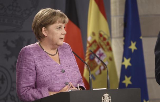 Merkel dice que Grecia no recibirá ayuda hasta que la troika apruebe sus reformas