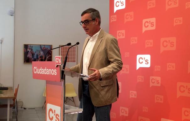 Ciudadanos dice que "la única posibilidad" de apoyar la investidura de Rajoy es que se firme el acuerdo con el PP