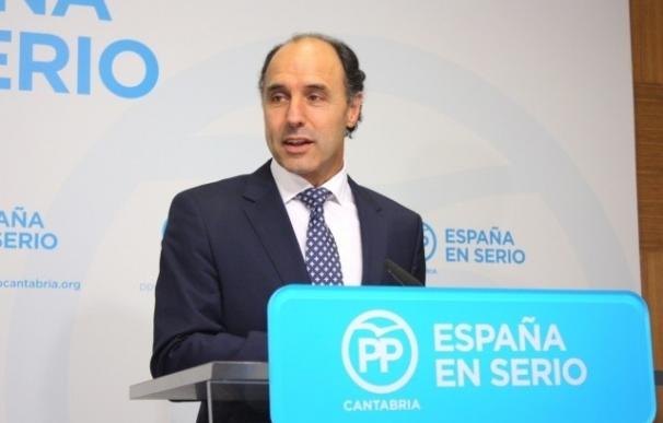 Diego replica a Revilla que su gobierno fue "el primero de España" en dar el tratamiento de la hepatitis C gratuito