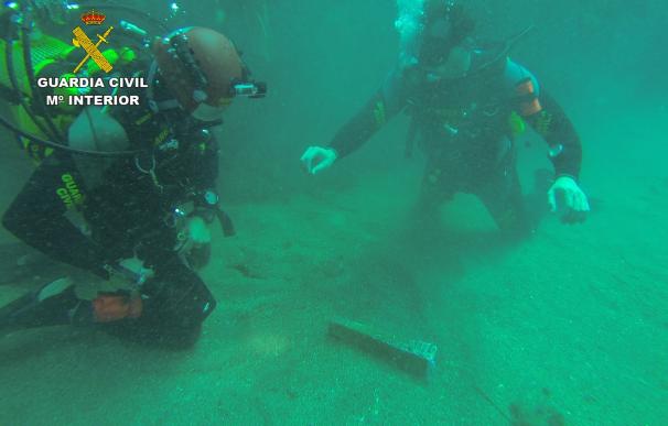 (AMP) Guardia Civil localiza en aguas de Cabo de Palos un ancla que podría tener 2.000 años de antigüedad