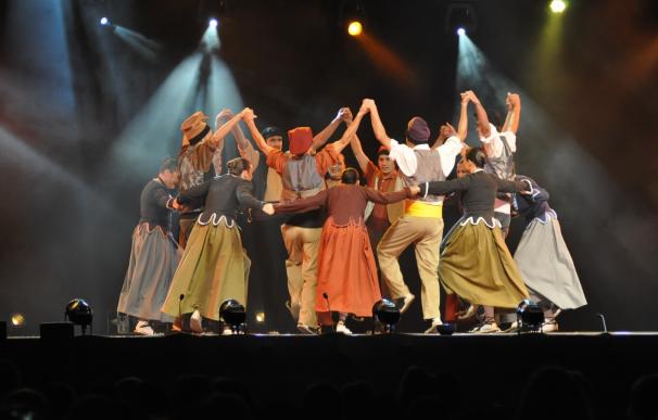 Las Preses (Girona) acoge el Festival Ésdansa que aúna danza, música y tradición