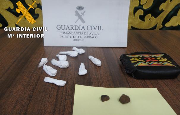 Detenido en Navaluenga (Ávila) un joven acusado de vender cocaína junto a un concierto
