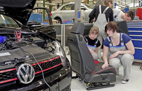Volkswagen, obligada a paralizar la producción del Golf por falta de piezas