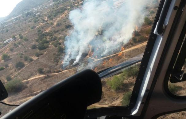 Un incendio agrícola quema una hectárea en Ibiza