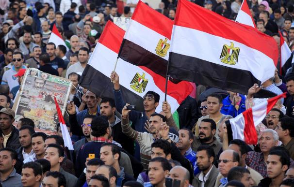 Mursi anula su polémica declaración constitucional y emite una nueva