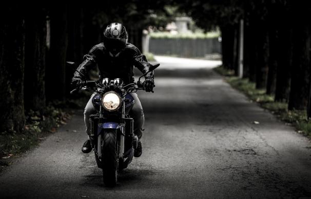 Fisioterapeutas avisan de que montar en moto a diario supone el mismo esfuerzo físico que realizar ejercicio