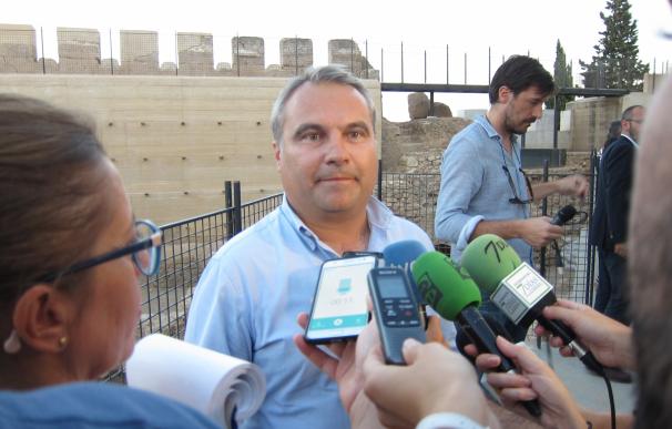 El alcalde de Badajoz valora "positivamente" que se haya desconvocado la huelga de limpieza de los trabajadores de FCC