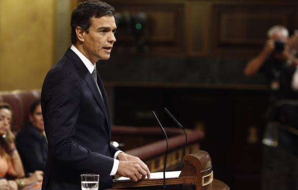 (6) Sánchez acusa a Rajoy de contribuir al desafío independentista y le afea su rechazo a una reforma federal