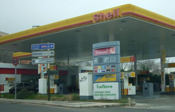 Cepsa y BP competirán por la compra colectiva de carburante de la OCU, que se cierra el martes