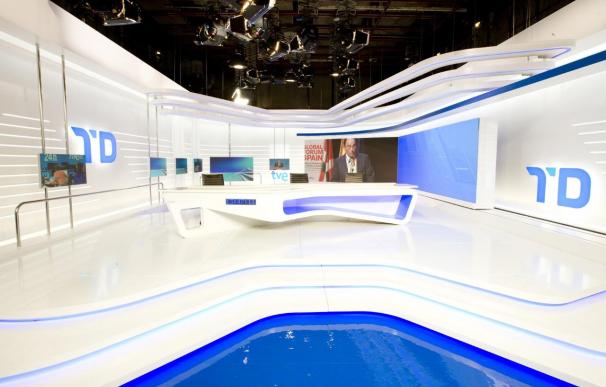 Los telediarios de TVE estrenan este martes su nuevo plató con dos pantallas que fomentan la inmersión del espectador