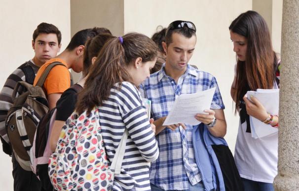 Una cincuentena de centros educativos catalanes se enfrentan a las pruebas PISA
