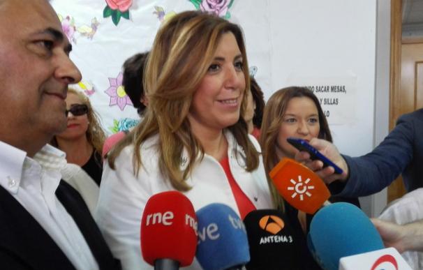 Susana Díaz anuncia contactos de PSOE-A con el resto de grupos para que hagan aportaciones "de verdad"