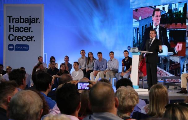 Rajoy llama a mantener su rumbo porque España no está "para ocurrencias
