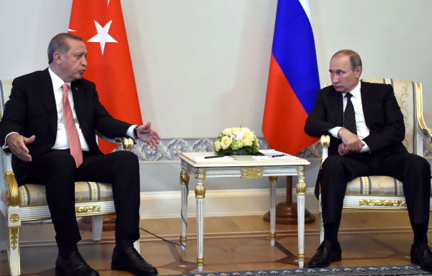 Erdogan y Putin se reúnen en San Petesburgo y ponen fin a meses de tensión
