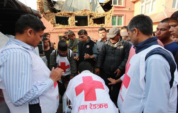 Una delegada de Cruz Roja parte este martes hacia Nepal para incorporarse al operativo por el terremoto