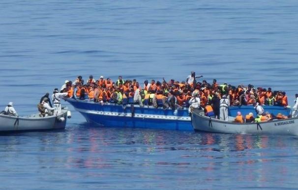 Diez inmigrantes muertos y 4.500 rescatados durante el fin de semana en el Mediterráneo