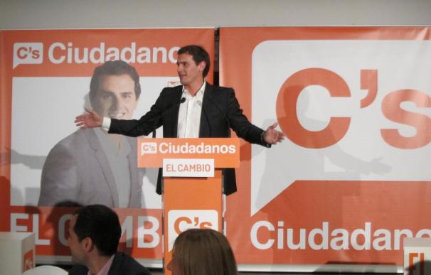 Rivera avisa de que Ciudadanos no es un invento de tres días y que por España se extenderá "una ola de ciudadanía"