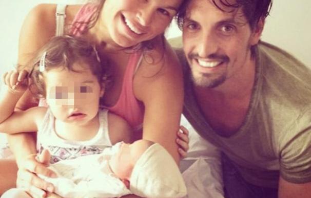 Mireia Canalda y Felipe López presentan a su segundo hijo, Nuno