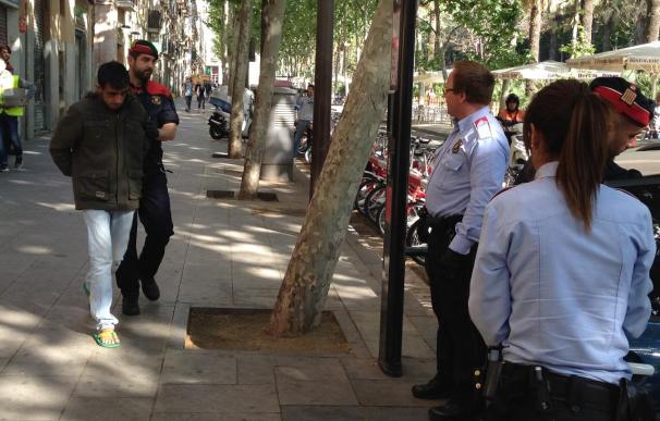 Los 55 detenidos en el operativo antidroga de Barcelona comparecerán ante el juez entre el jueves y el viernes