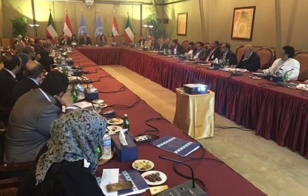 Las delegaciones de paz de Yemen discuten la formación de comités militares conjuntos