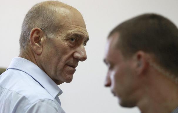 La Fiscalía israelí pide 6 años de cárcel para el ex primer ministro Olmert