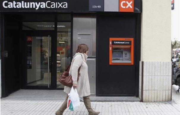 Fitch: La reestructuración de los bancos españoles cambia la competencia