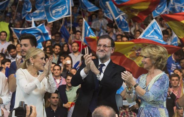Rajoy, con sus candidatas en Madrid, Esperanza Aguirre y Cristina Cifuentes.