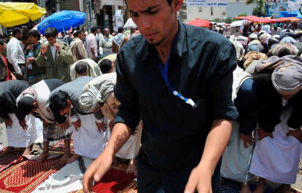 El presidente yemení acusa a la oposición de intentar llevar el país a la guerra civil