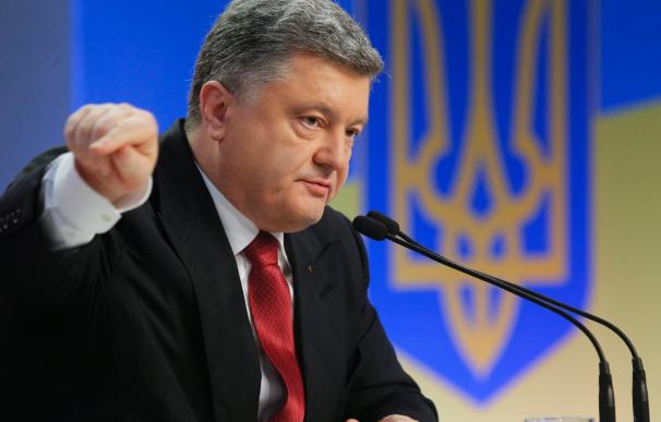 Poroshenko se reunirá con Merkel en París para abordar la crisis en Ucrania