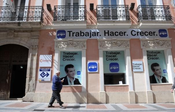 La Junta Electoral de Zona de Guadalajara obliga a Román a retirar los carteles de su oficina electoral, según el PSOE
