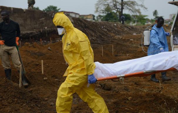 La cifra de nuevos casos de ébola cae a su nivel más bajo en casi un año