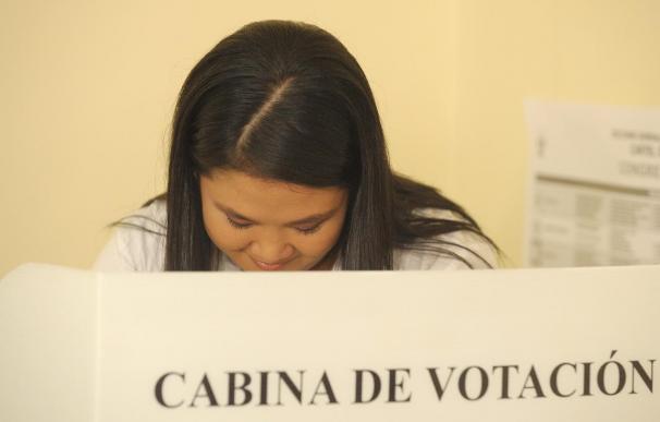 Comienzan las elecciones presidenciales y legislativas en Perú