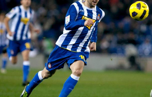 El jugador del Espanyol Sergio García, operado con éxito de un hombro y una rodilla